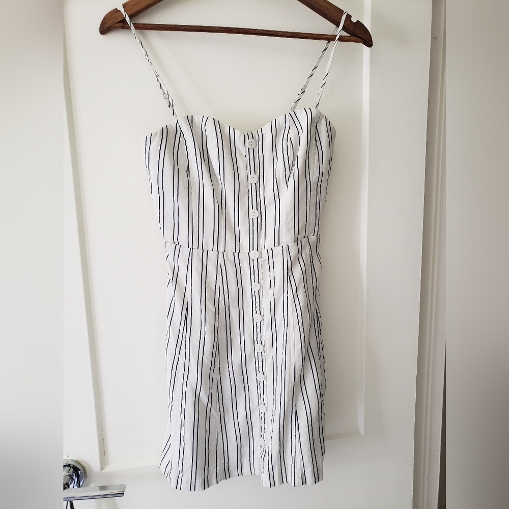 White a-line dress, Kimchi Blue, s4